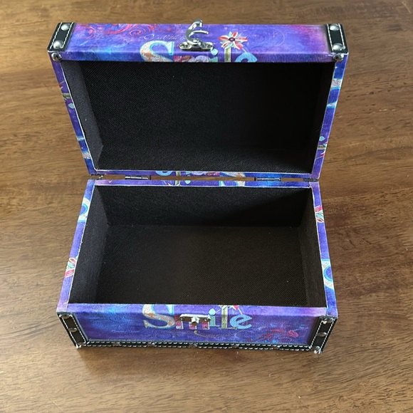 Colorful decorative treasure box - Picture 3 of 7